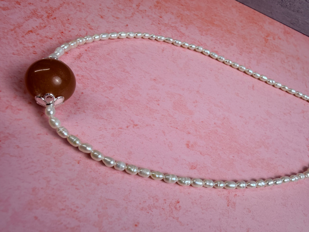 Natural pearl necklace