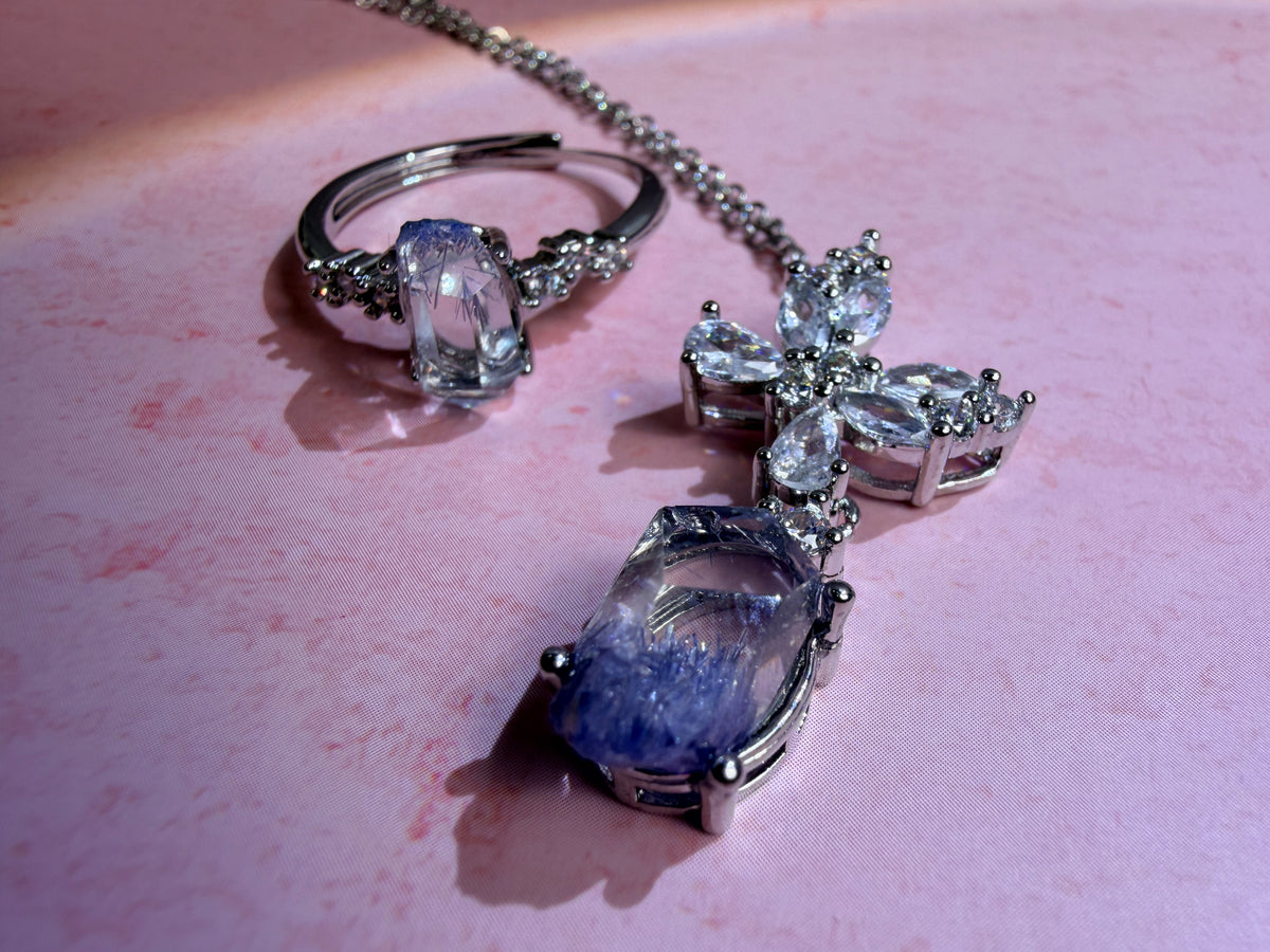 Natural Blue-Line Necklace
