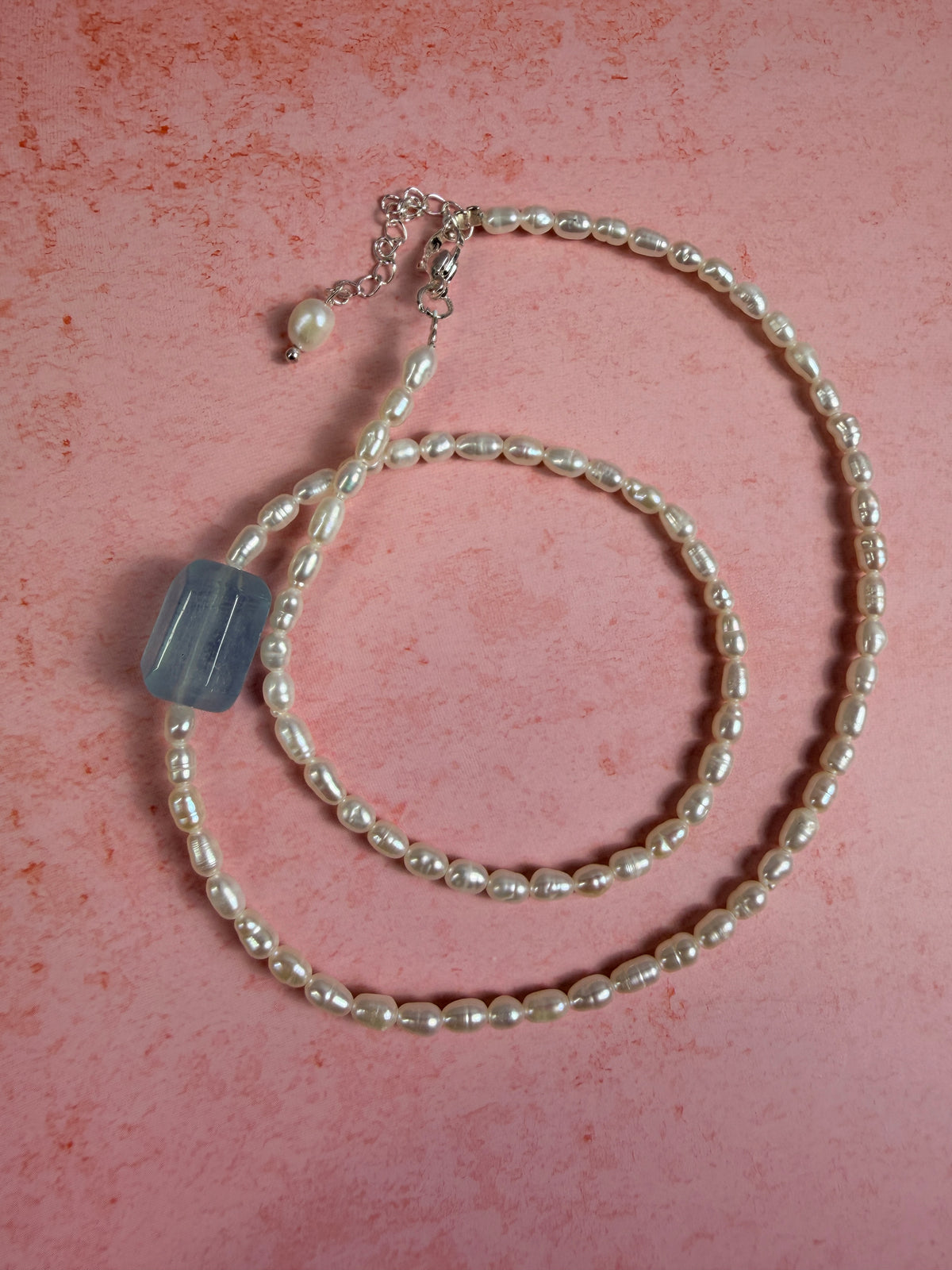 A natural pearl necklace