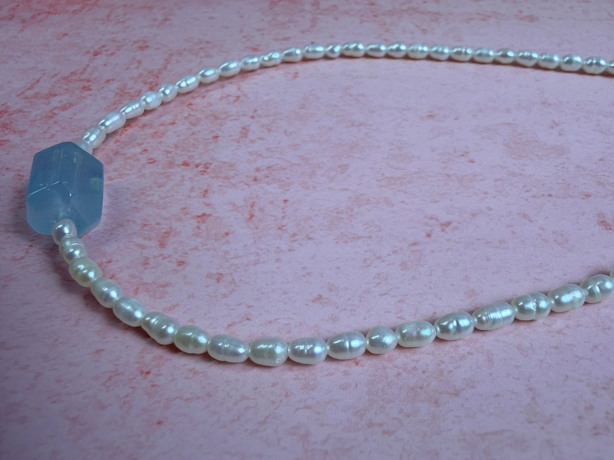 A natural pearl necklace