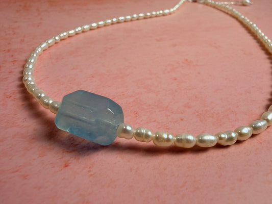A natural pearl necklace