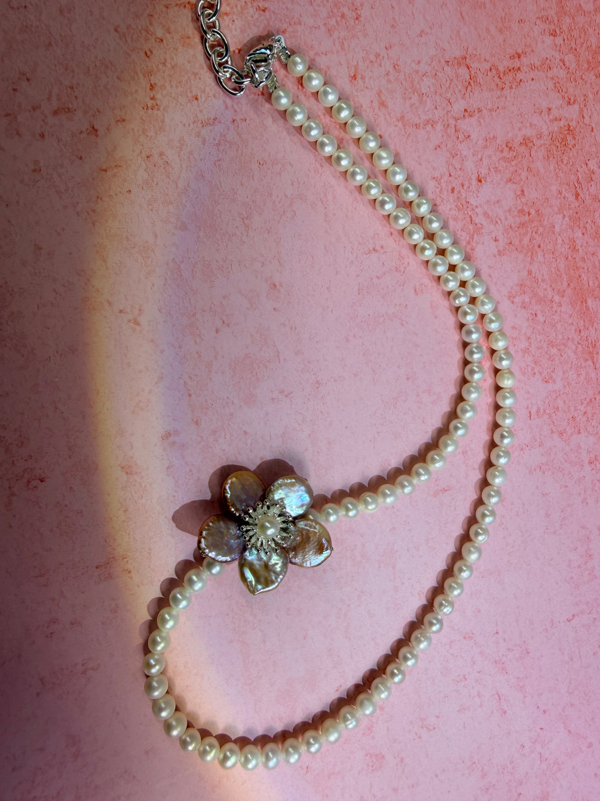 Natural pearl necklace