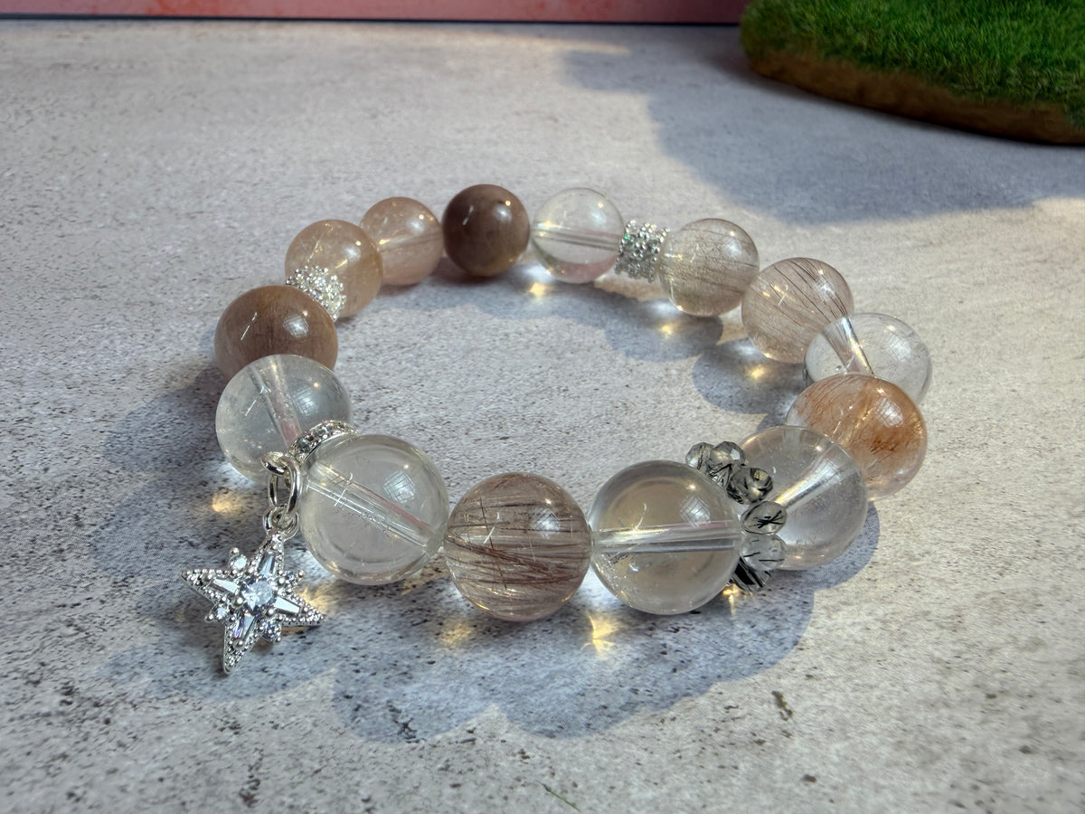 Rabbit-hair quartz bracelet