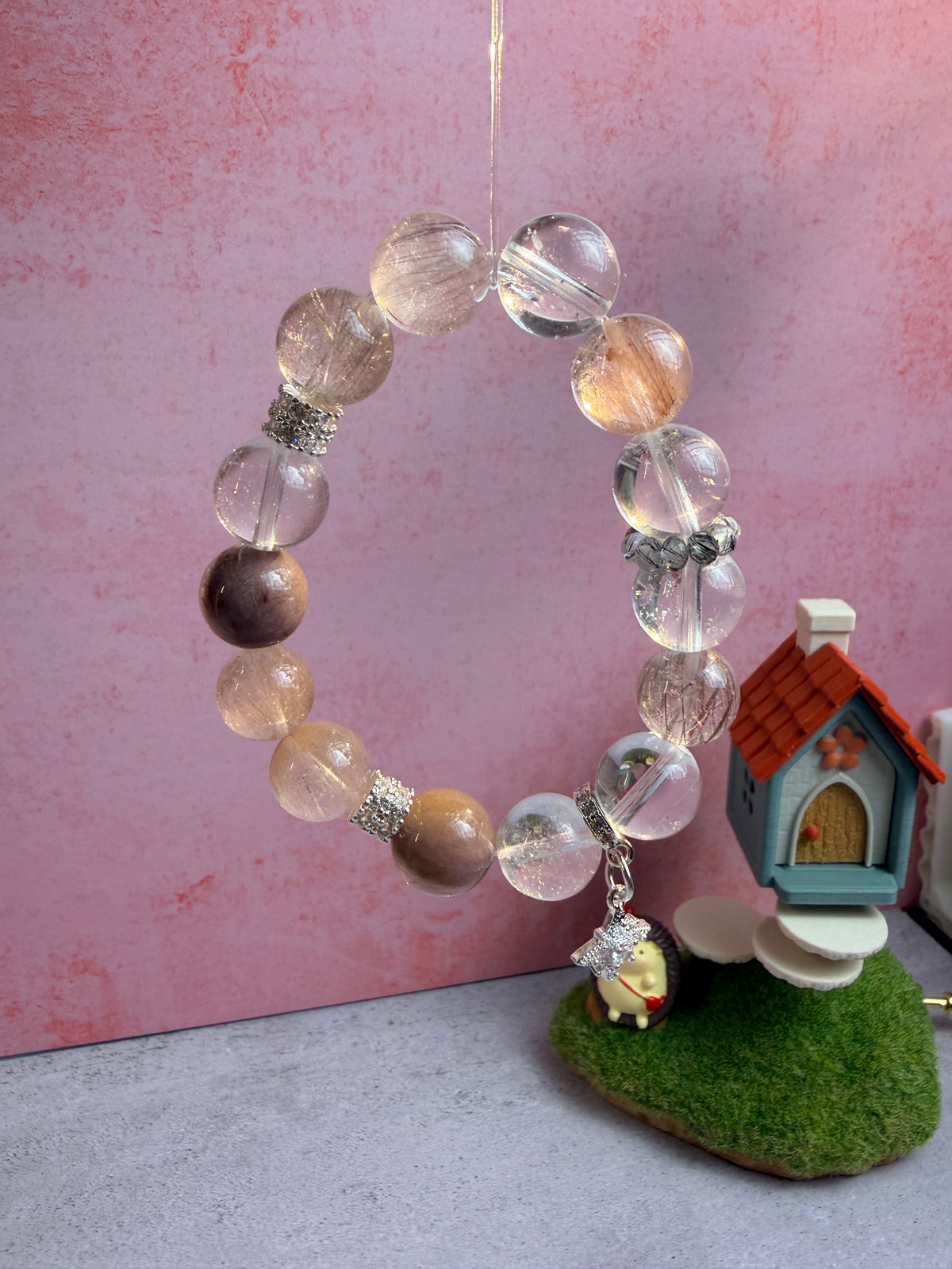 Rabbit-hair quartz bracelet